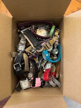 Bulk Watch Lot 4.5 LBS Mixed Vintage Modern Watches Reseller Parts Repair